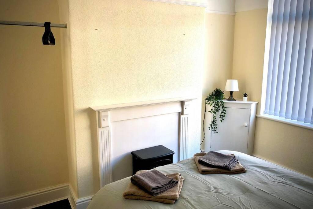 The Manchester Pad - 3Br Entire House With Parking Экстерьер фото
