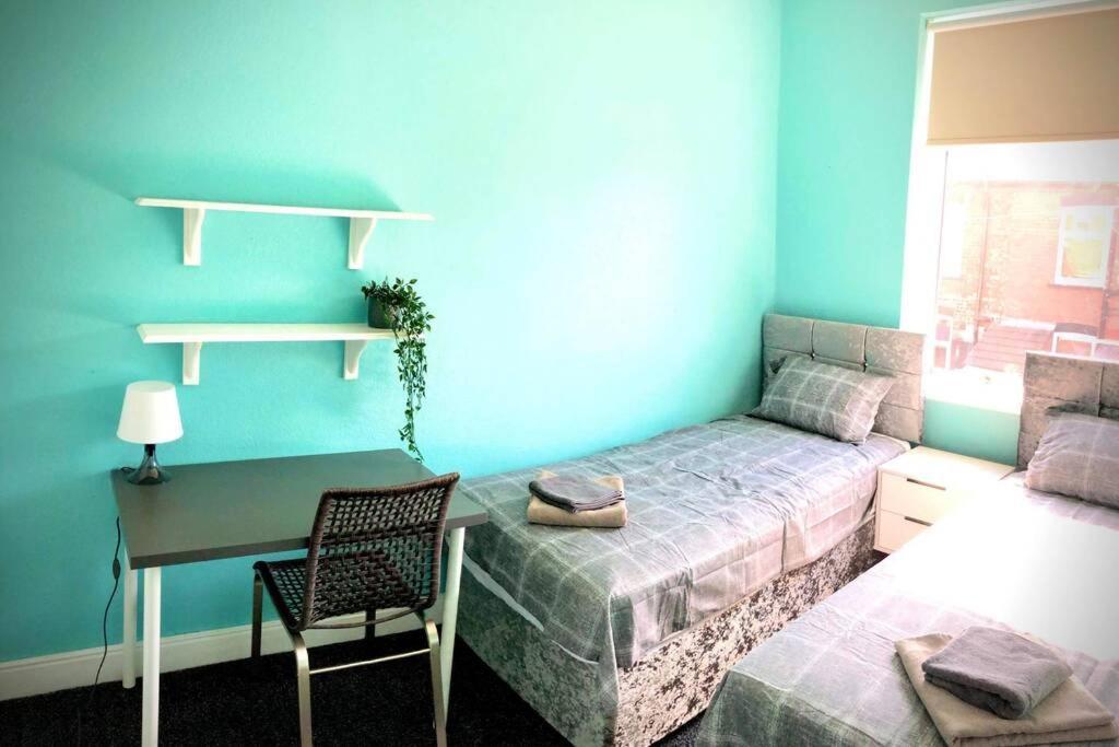 The Manchester Pad - 3Br Entire House With Parking Экстерьер фото
